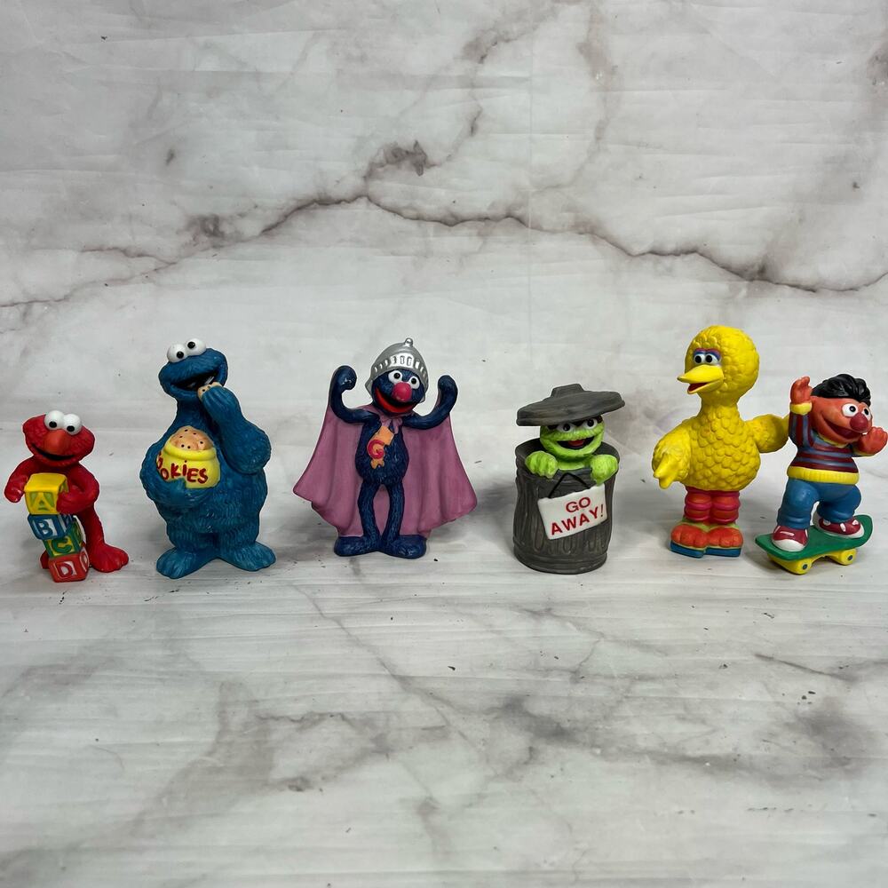 Vintage Enesco Sesame Street Classic Poses Figurines 1993 Elmo Cookie Grouch